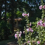 Logis La Chaumiere Saint-Laurent-sur-Sevre