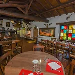 Logis La Chaumiere 3*