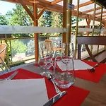 Logis La Chaumiere 3*