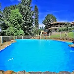 Hotel Logis La Chaumiere Saint-Laurent-sur-Sevre