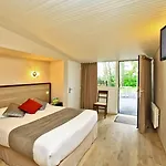 Hotel Logis La Chaumiere Saint-Laurent-sur-Sevre