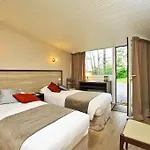 Hotel Logis La Chaumiere Saint-Laurent-sur-Sevre