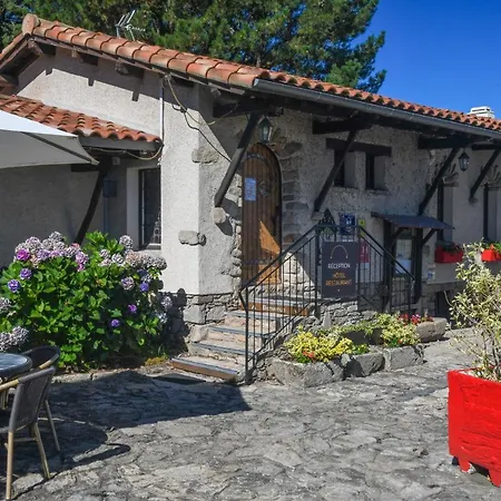 Logis La Chaumiere 3*