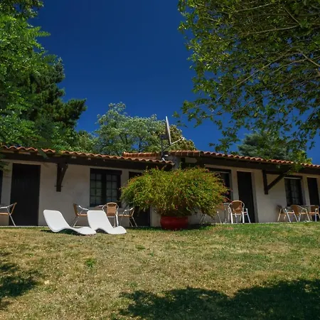 Hotel Logis La Chaumiere Saint-Laurent-sur-Sèvre