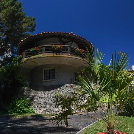 Logis La Chaumiere Hotel Saint-Laurent-sur-Sèvre