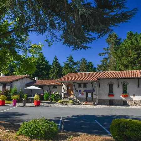 Logis La Chaumiere Hotel Saint-Laurent-sur-Sèvre