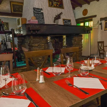 Logis La Chaumiere 3*