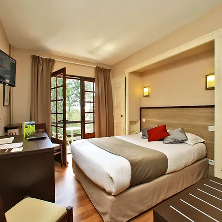 Logis La Chaumiere Отель 3*