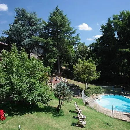 Logis La Chaumiere 3*