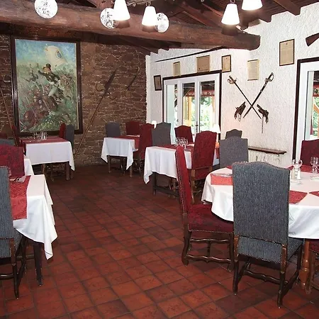 Hotel Logis La Chaumiere 3*