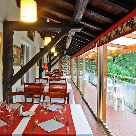 Logis La Chaumiere Hotel