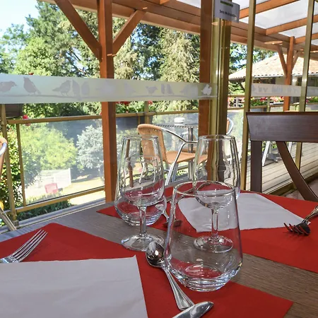 Hotel Logis La Chaumiere 3*