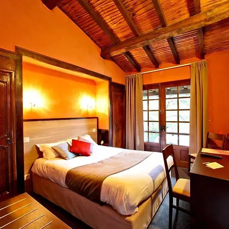 La Chaumière Hotel