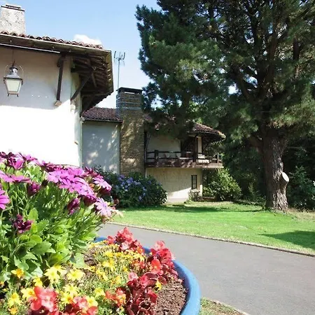 La Chaumière Hotel