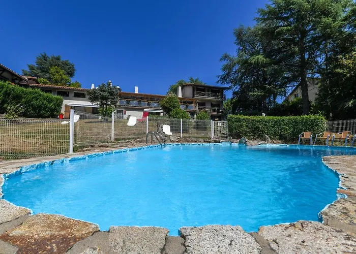 Hotel Logis La Chaumiere 3*