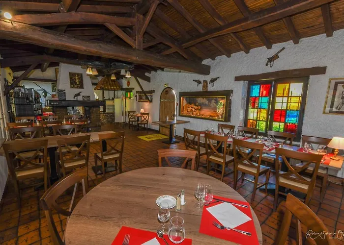 Logis La Chaumiere 3*