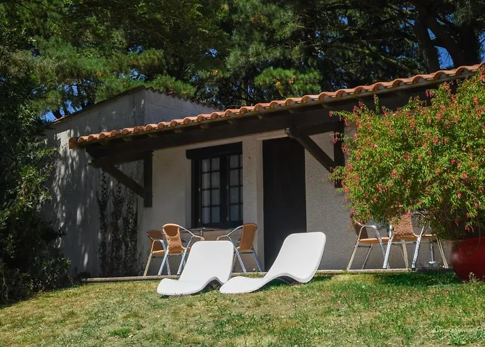 Hotel Logis La Chaumiere 3*