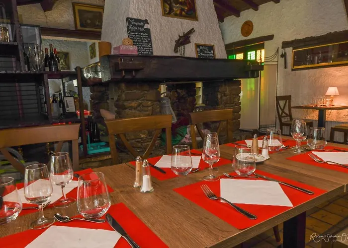 Logis La Chaumiere 3*