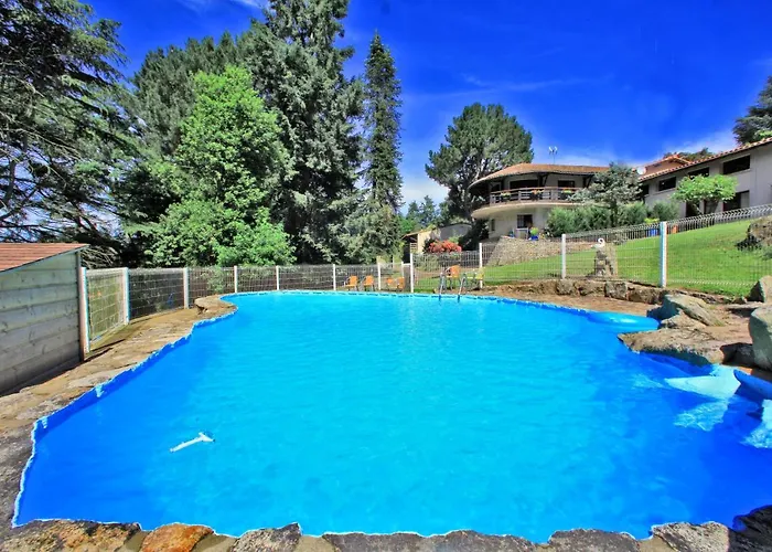Hotel Logis La Chaumiere Saint-Laurent-sur-Sèvre